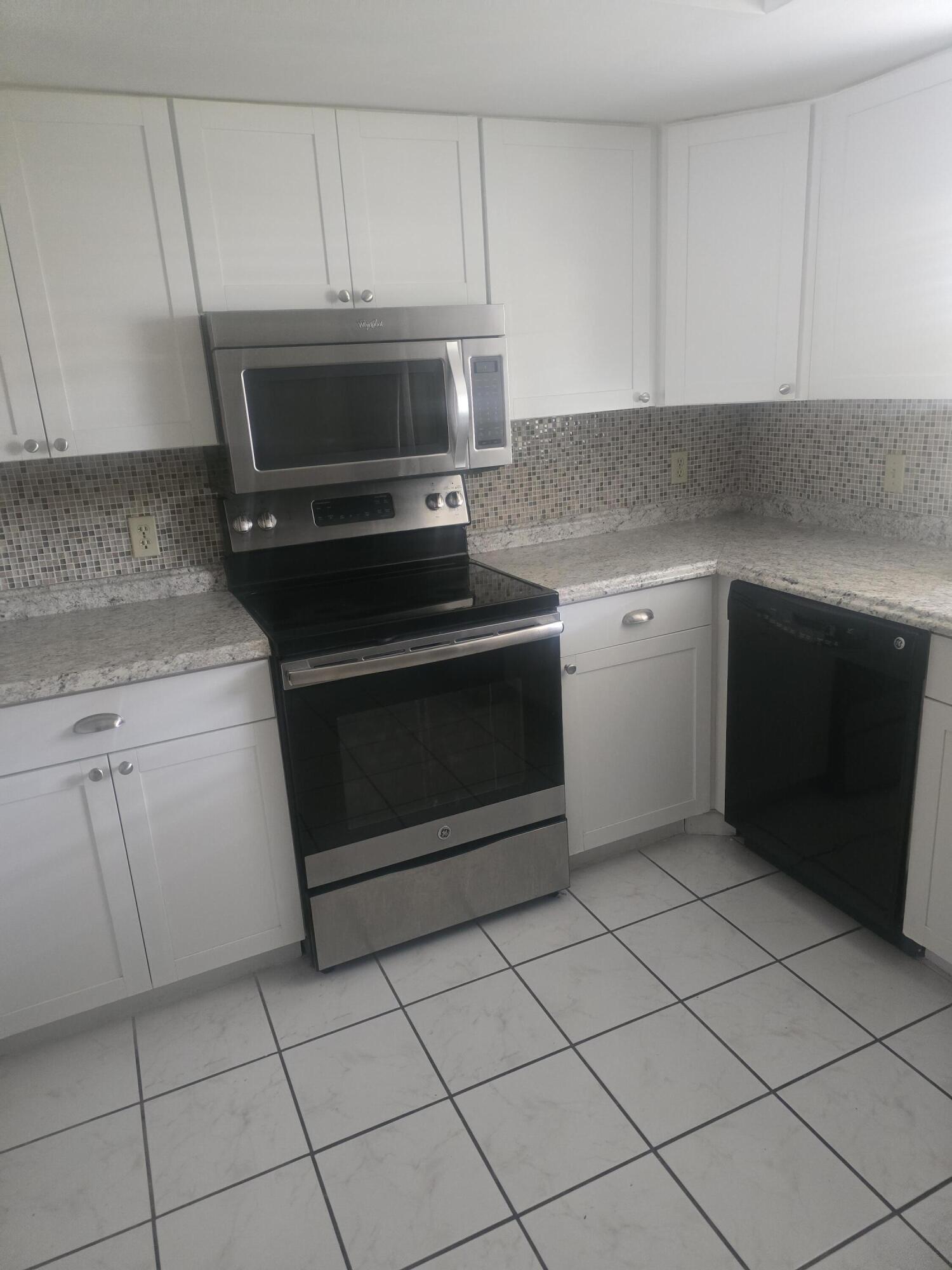 OAK PARK TERRACE UNITS 1-16 - Residential