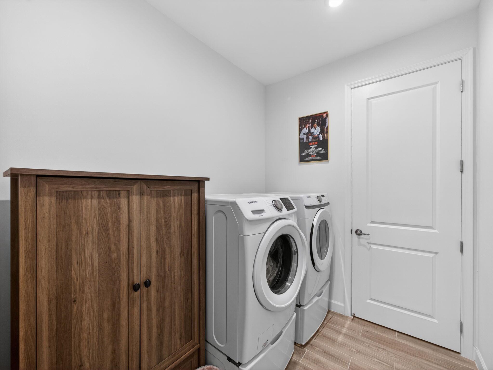 TELARO AT SOUTHERN GROVE - Residential