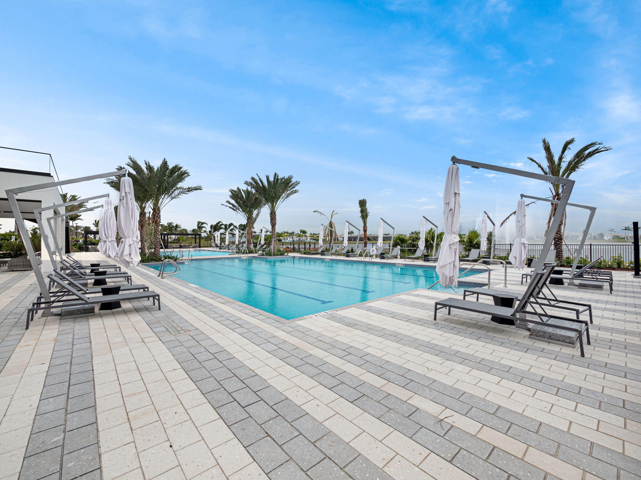 TELARO AT SOUTHERN GROVE - Residential