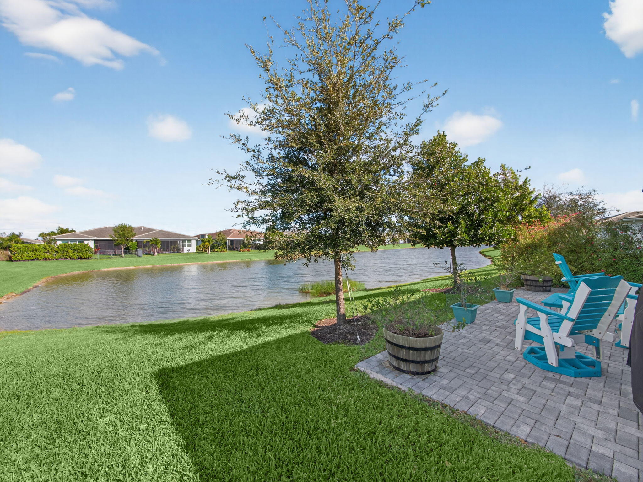 TELARO AT SOUTHERN GROVE - Residential