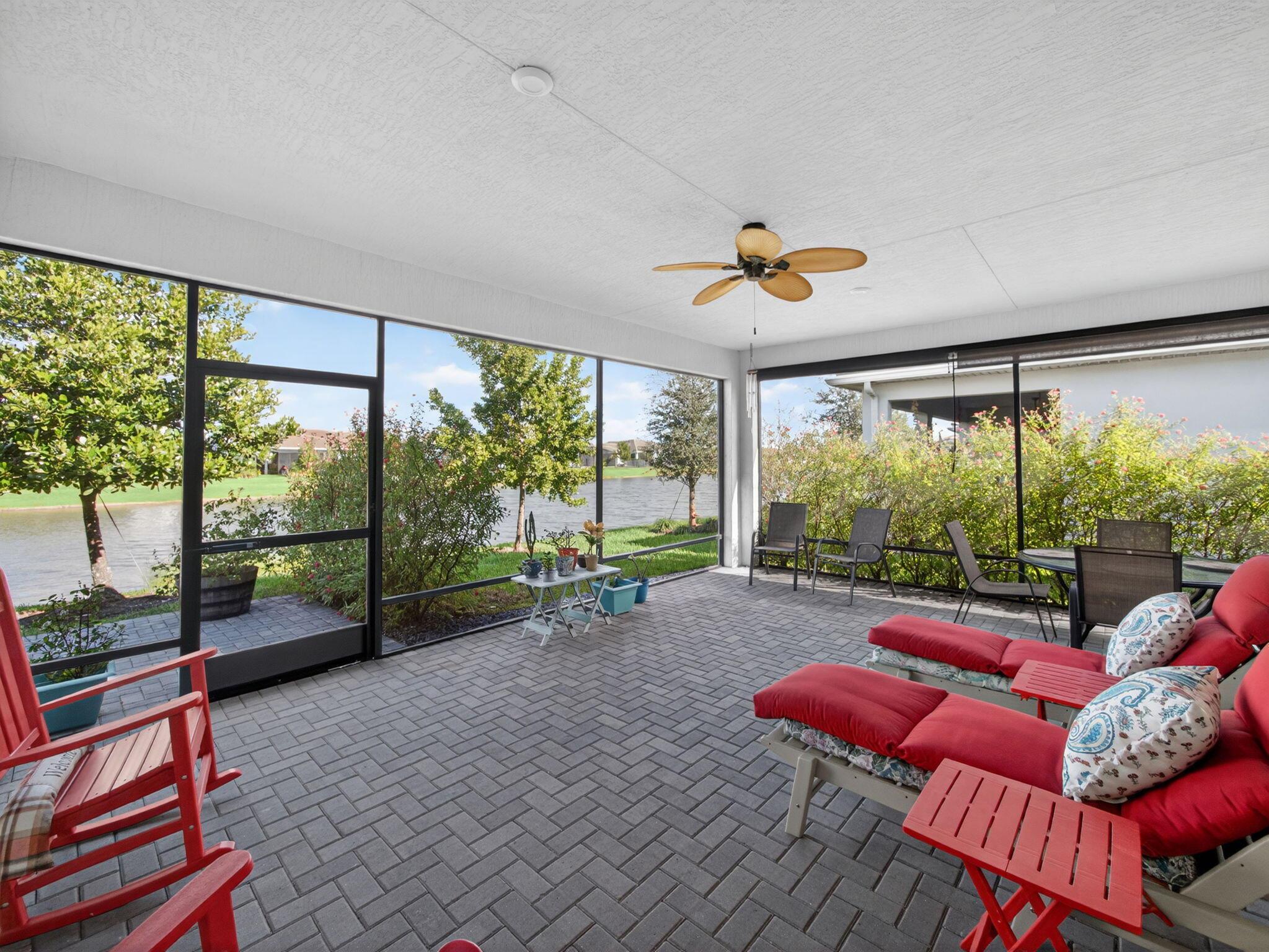 TELARO AT SOUTHERN GROVE - Residential