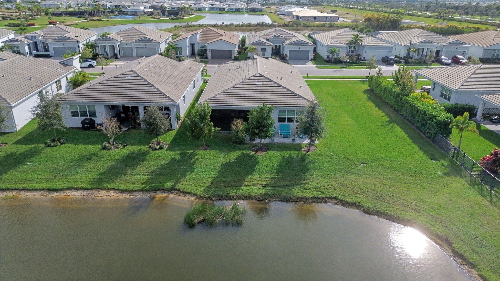 TELARO AT SOUTHERN GROVE - Residential