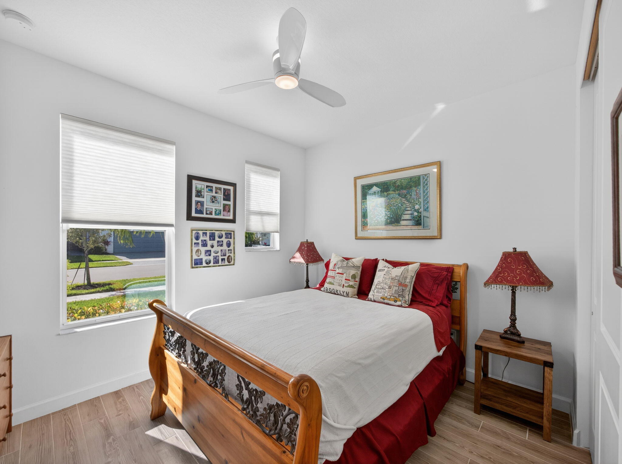 TELARO AT SOUTHERN GROVE - Residential