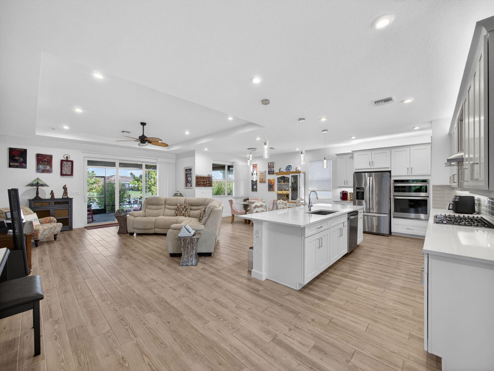 TELARO AT SOUTHERN GROVE - Residential