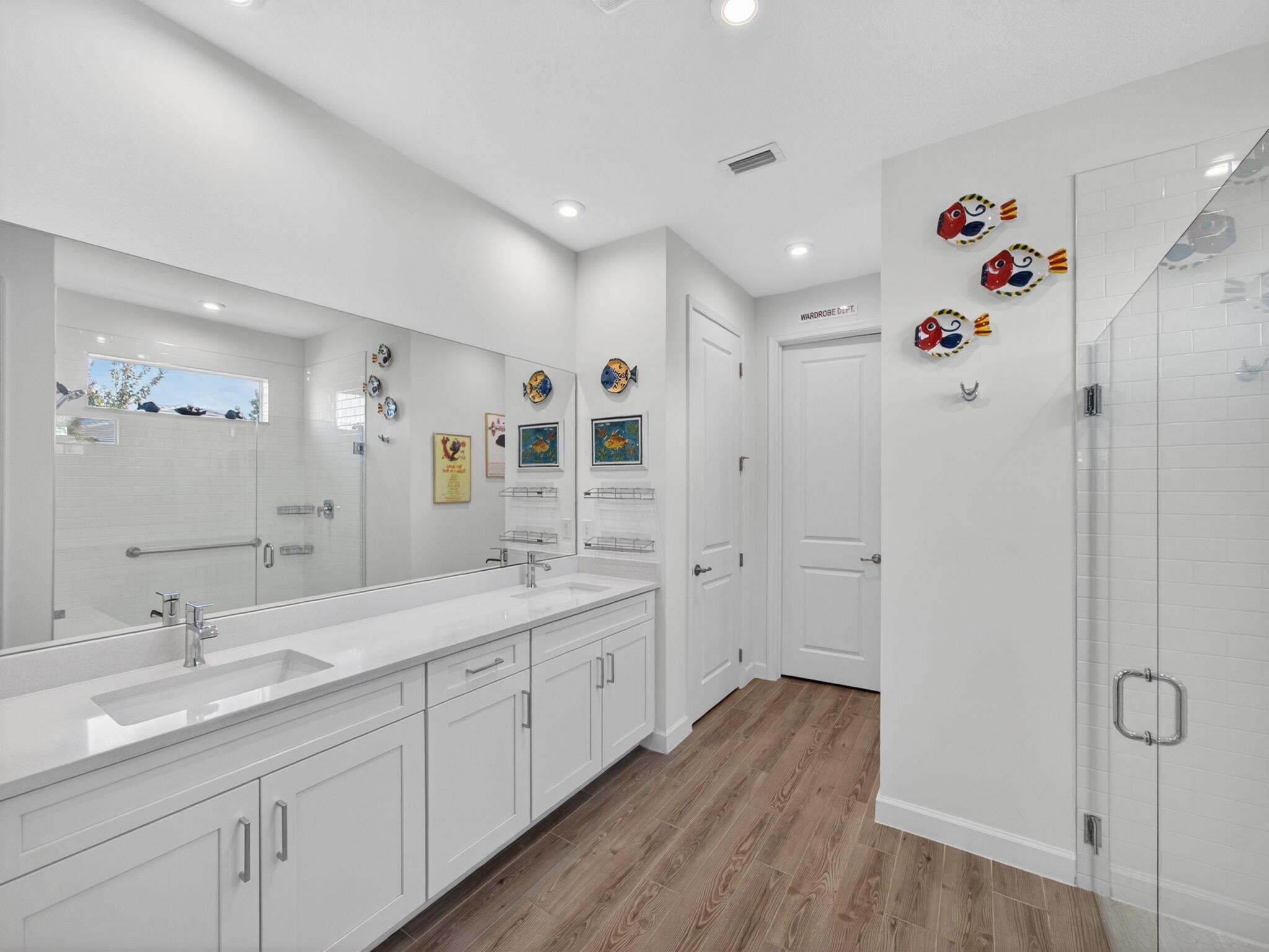 TELARO AT SOUTHERN GROVE - Residential