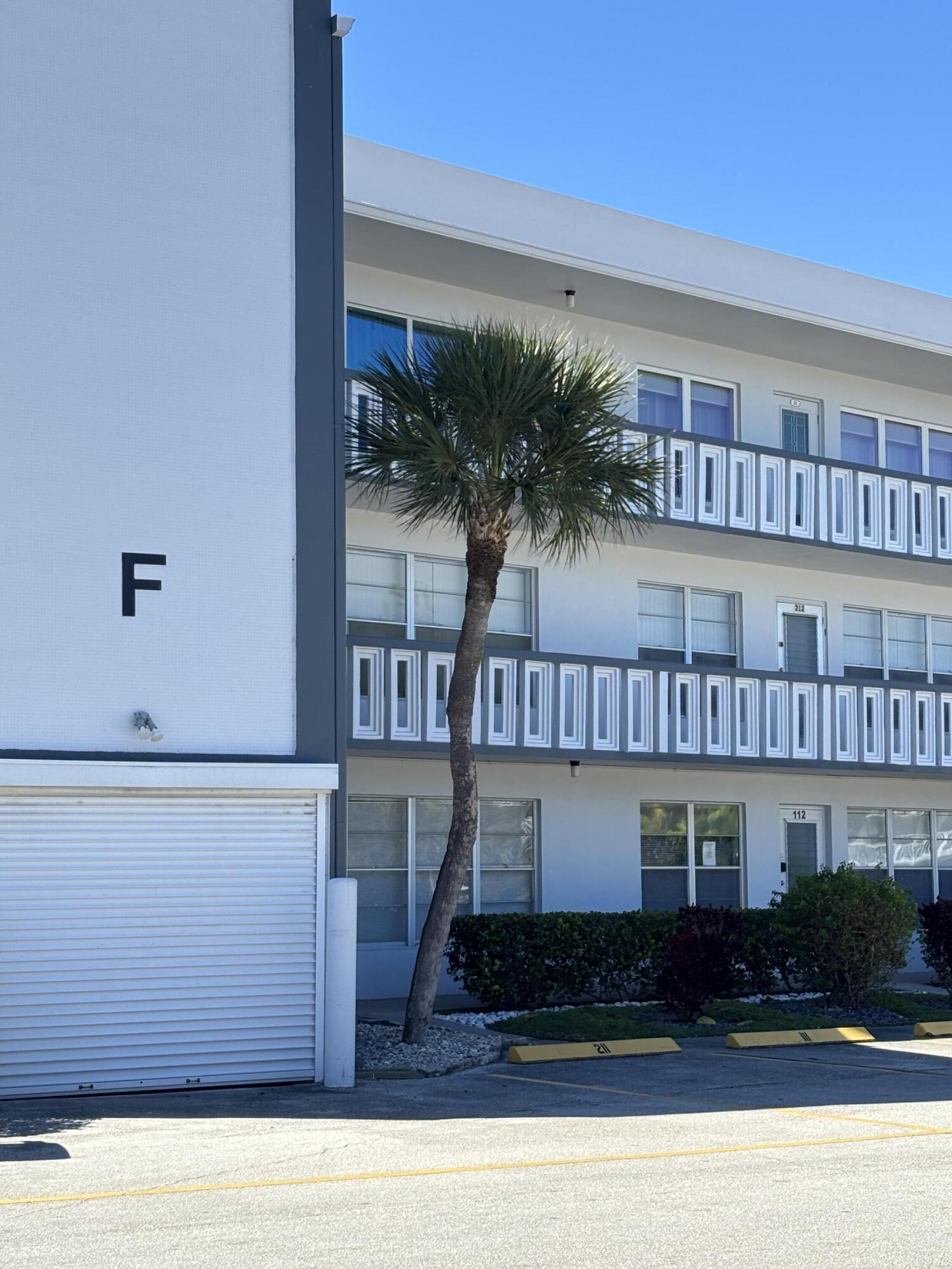 WELLINGTON CONDOS - Residential