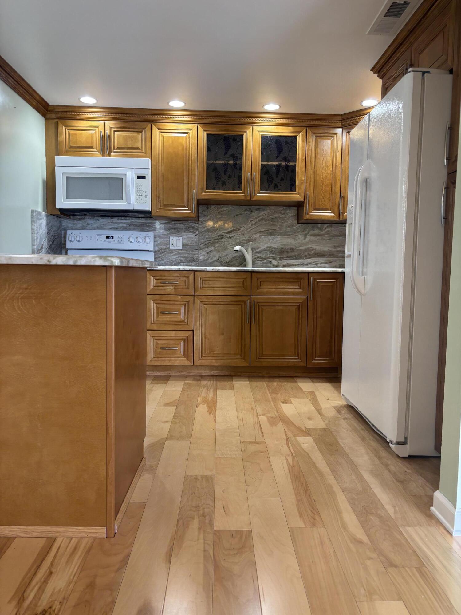 WELLINGTON CONDOS - Residential