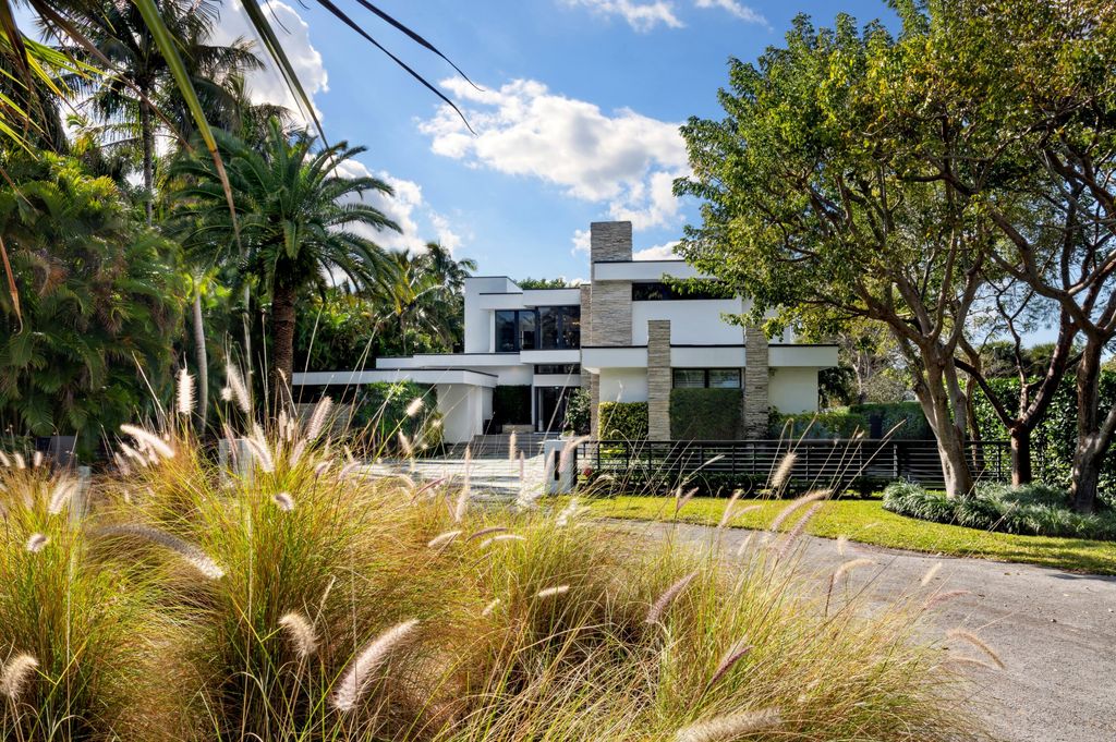 Photo of 1080 Lake Drive, Delray Beach, FL 33444 (MLS # R11169994)