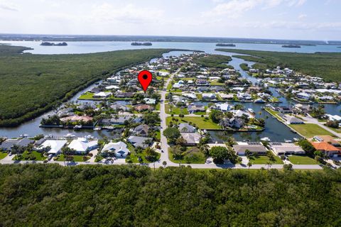 A home in Hutchinson Island