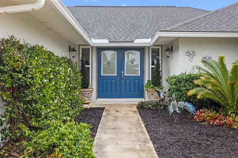 A home in Hutchinson Island