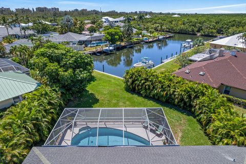 A home in Hutchinson Island