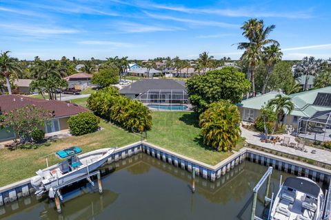 A home in Hutchinson Island