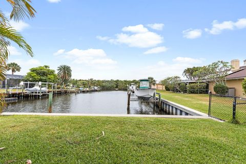 A home in Hutchinson Island