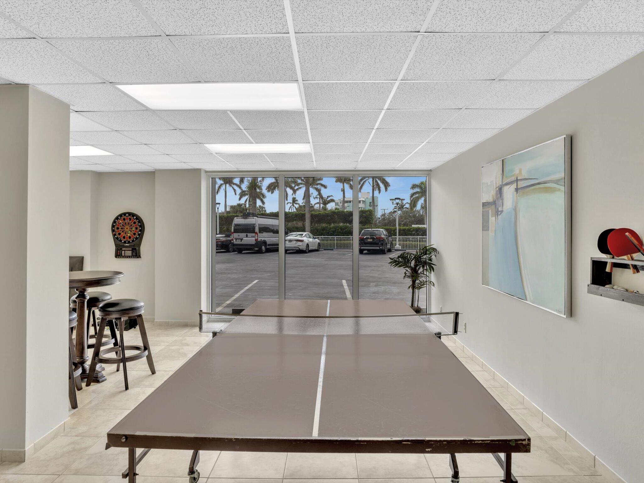 VANTAGE VIEW CONDO - Residential
