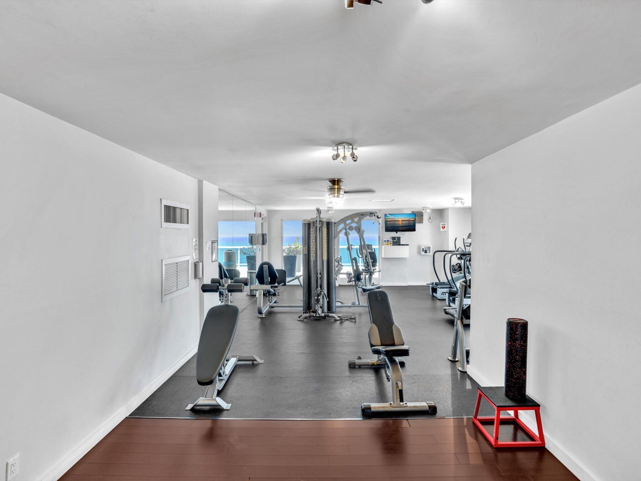 VANTAGE VIEW CONDO - Residential