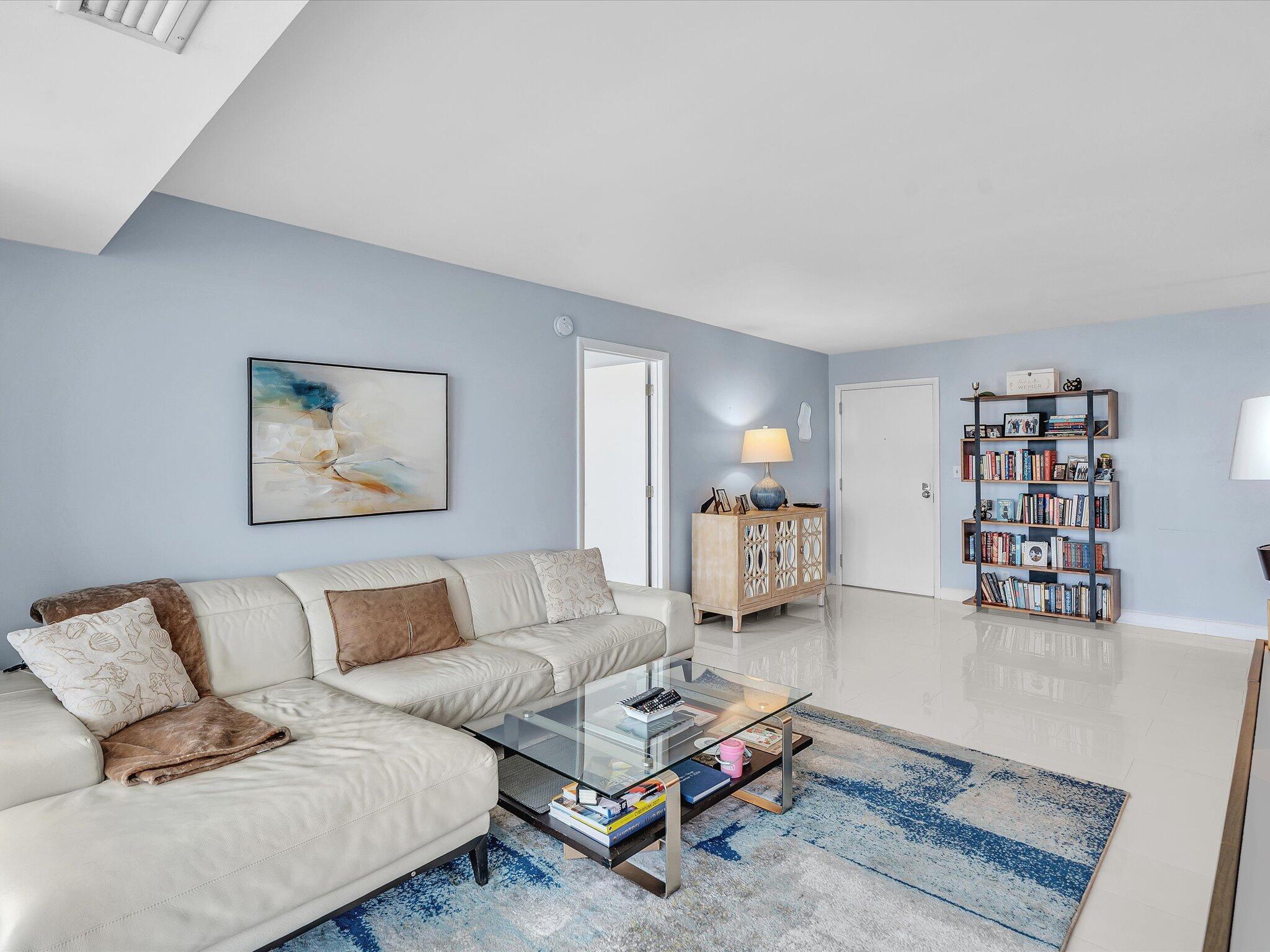 VANTAGE VIEW CONDO - Residential