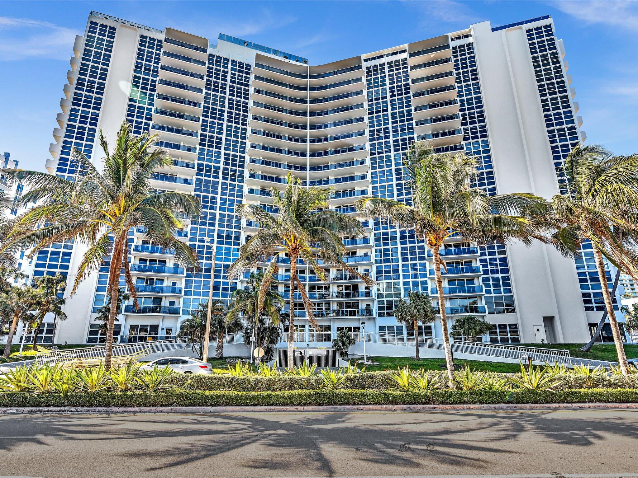 VANTAGE VIEW CONDO - Residential