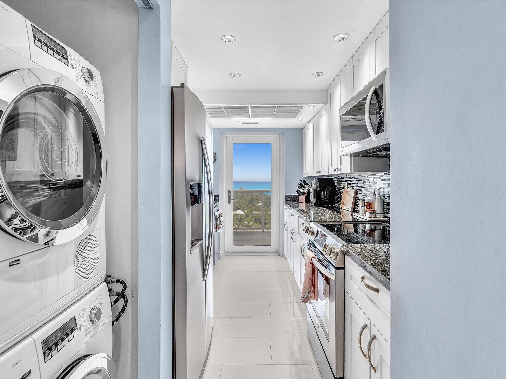 VANTAGE VIEW CONDO - Residential