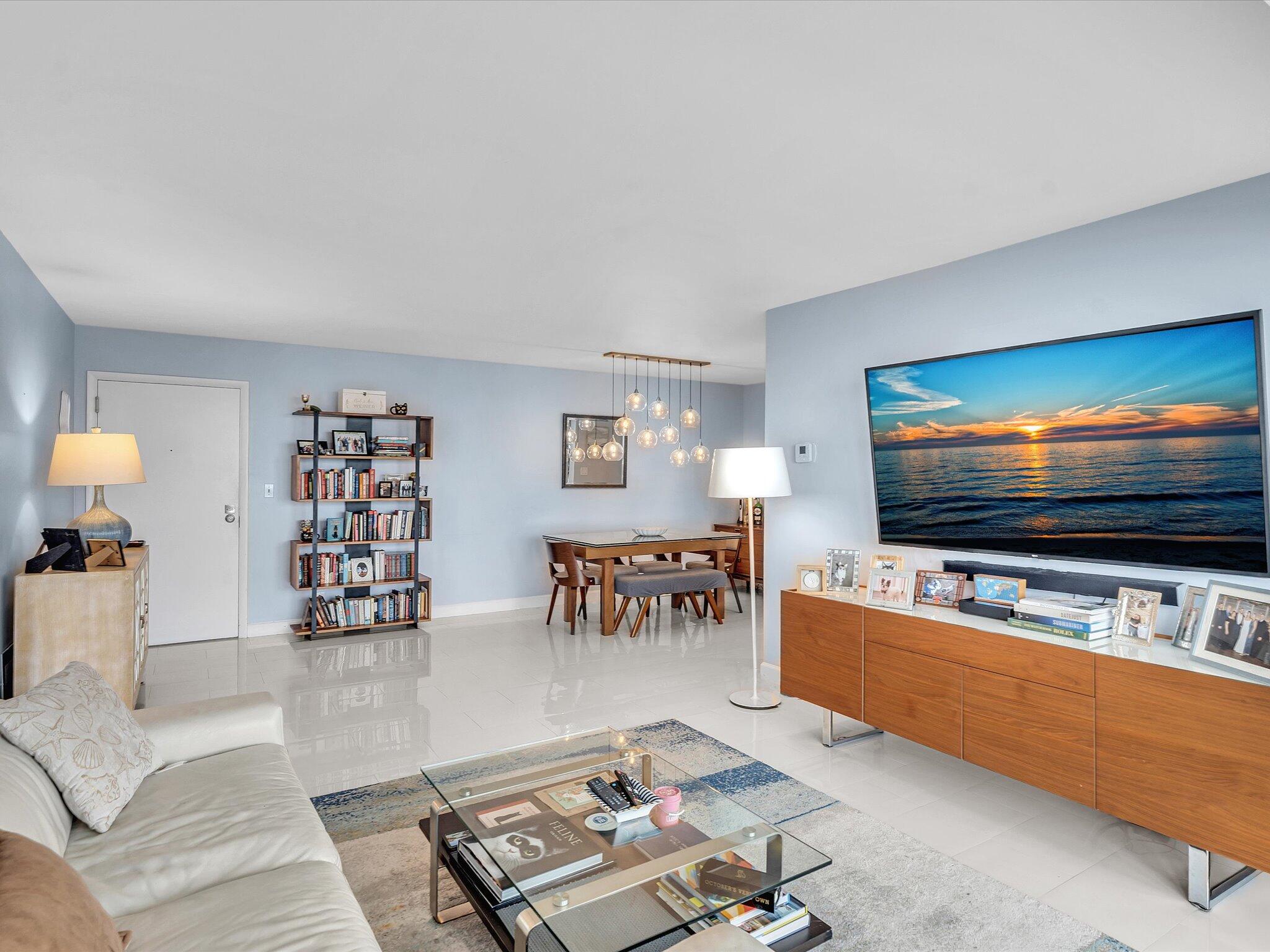 VANTAGE VIEW CONDO - Residential