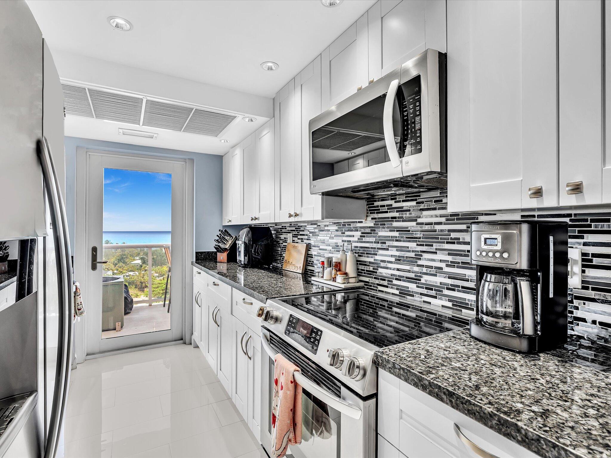 VANTAGE VIEW CONDO - Residential