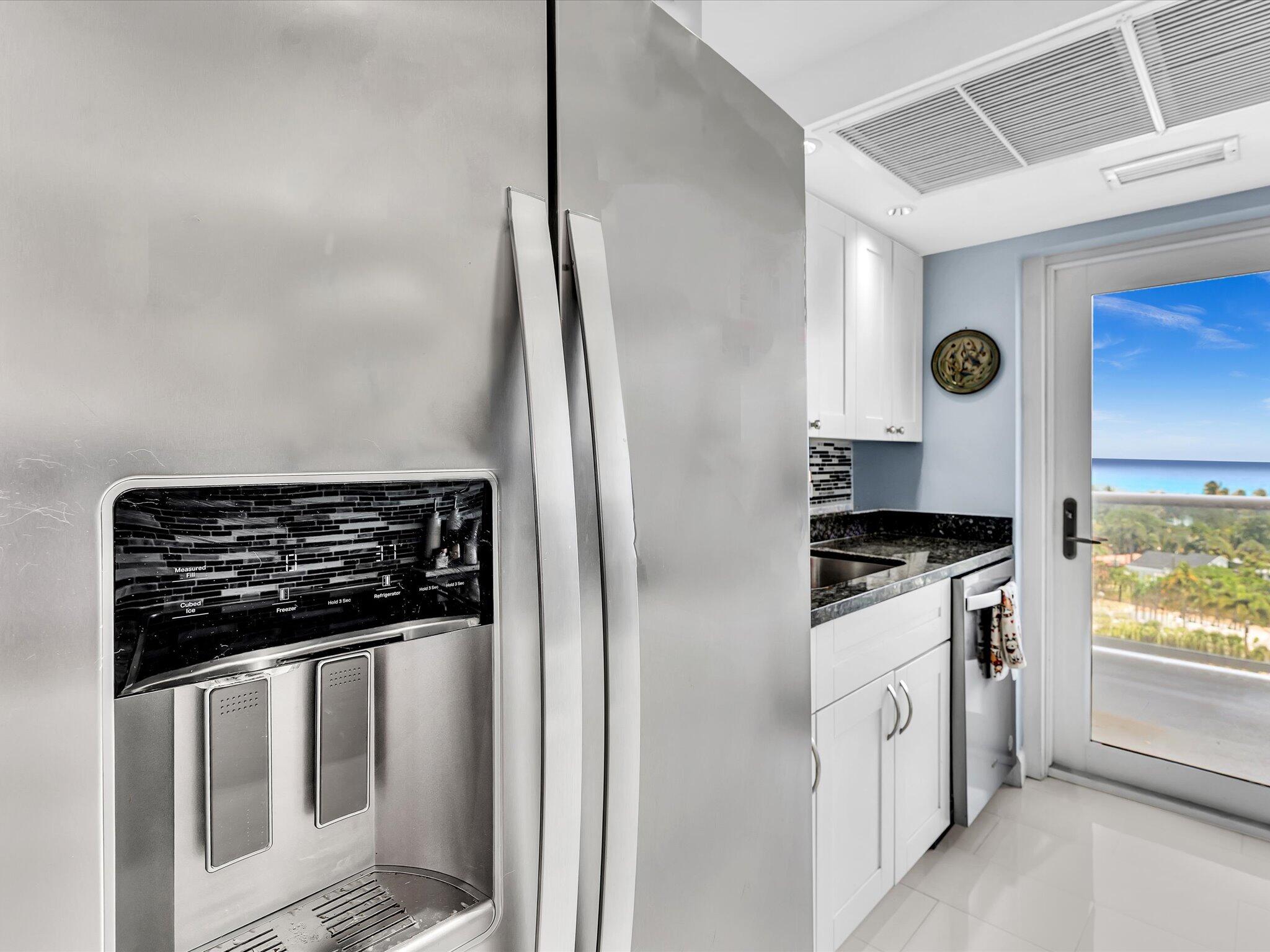 VANTAGE VIEW CONDO - Residential