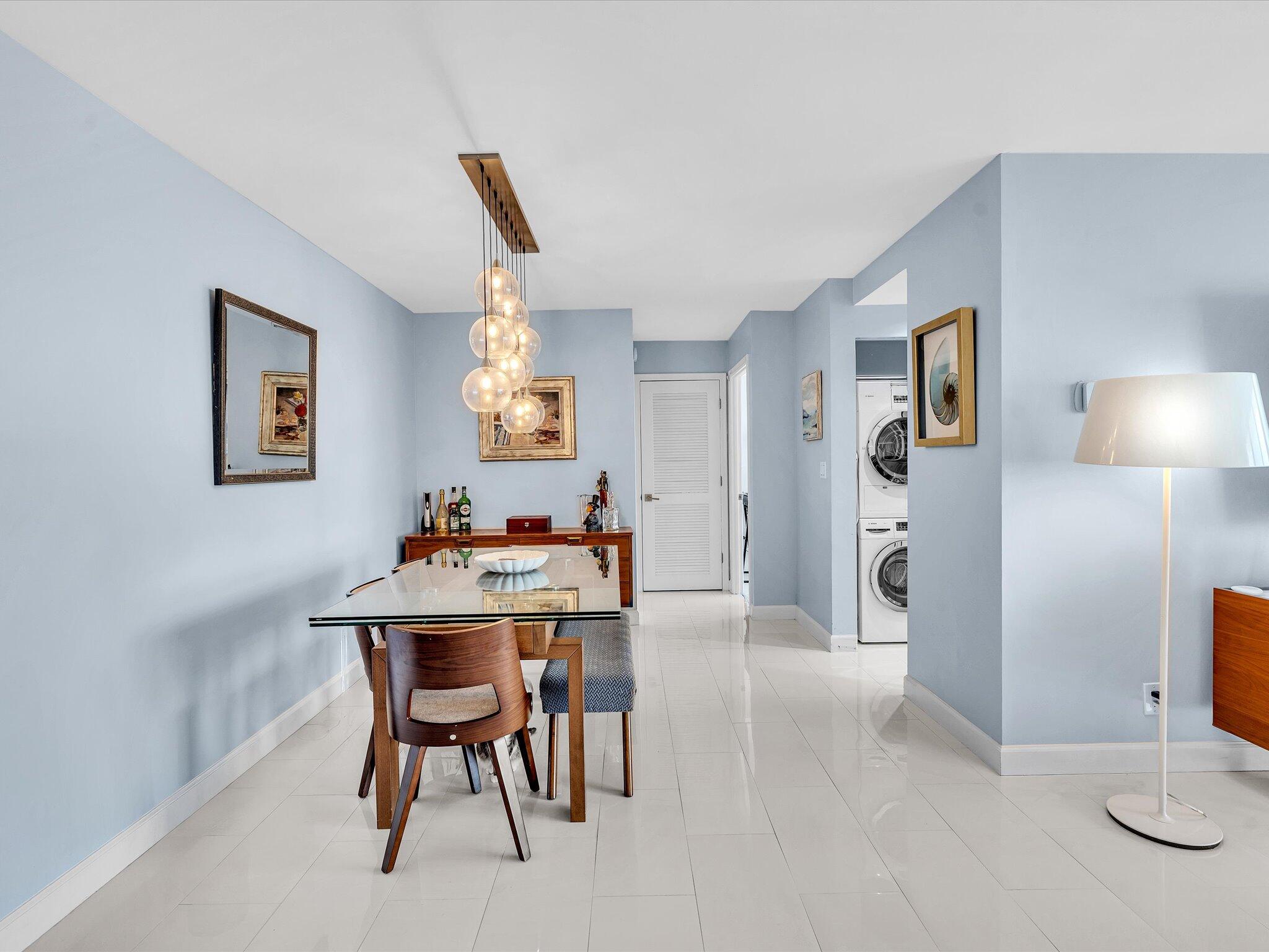 VANTAGE VIEW CONDO - Residential