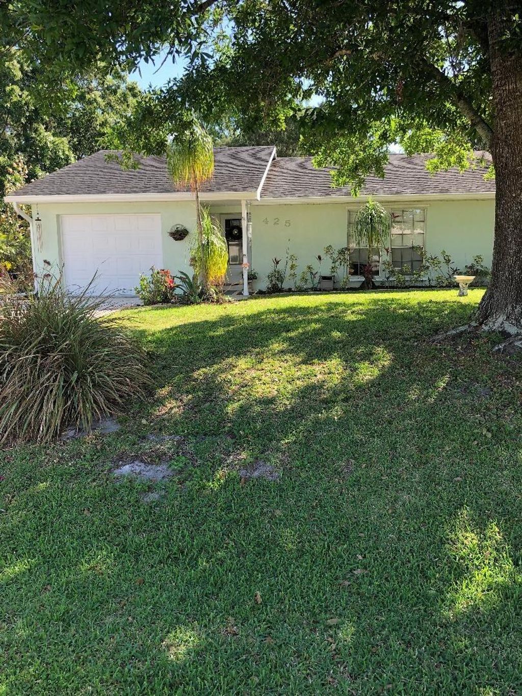 Photo of 425 Banyan Street, Sebastian, FL 32958 (MLS # B26032025)