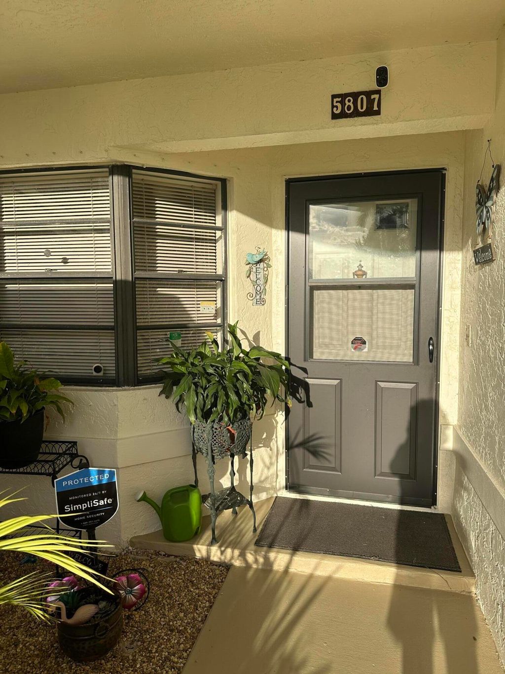 Photo of 5807 Parkwalk Drive, Boynton Beach, FL 33472 (MLS # R11166277)