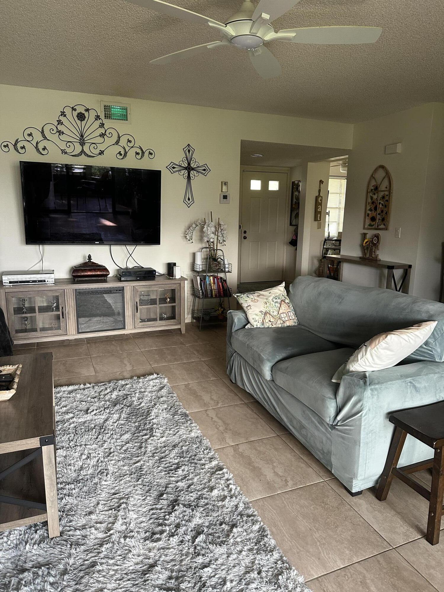 5807 Parkwalk Drive 1124