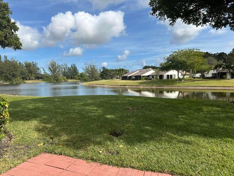 5807 Parkwalk Drive 1124 Boynton Beach FL 33472