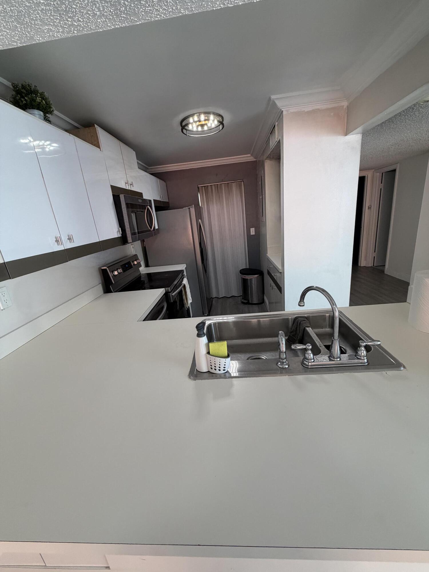 EVERGLADES SUGAR & LAND CO - Residential Lease