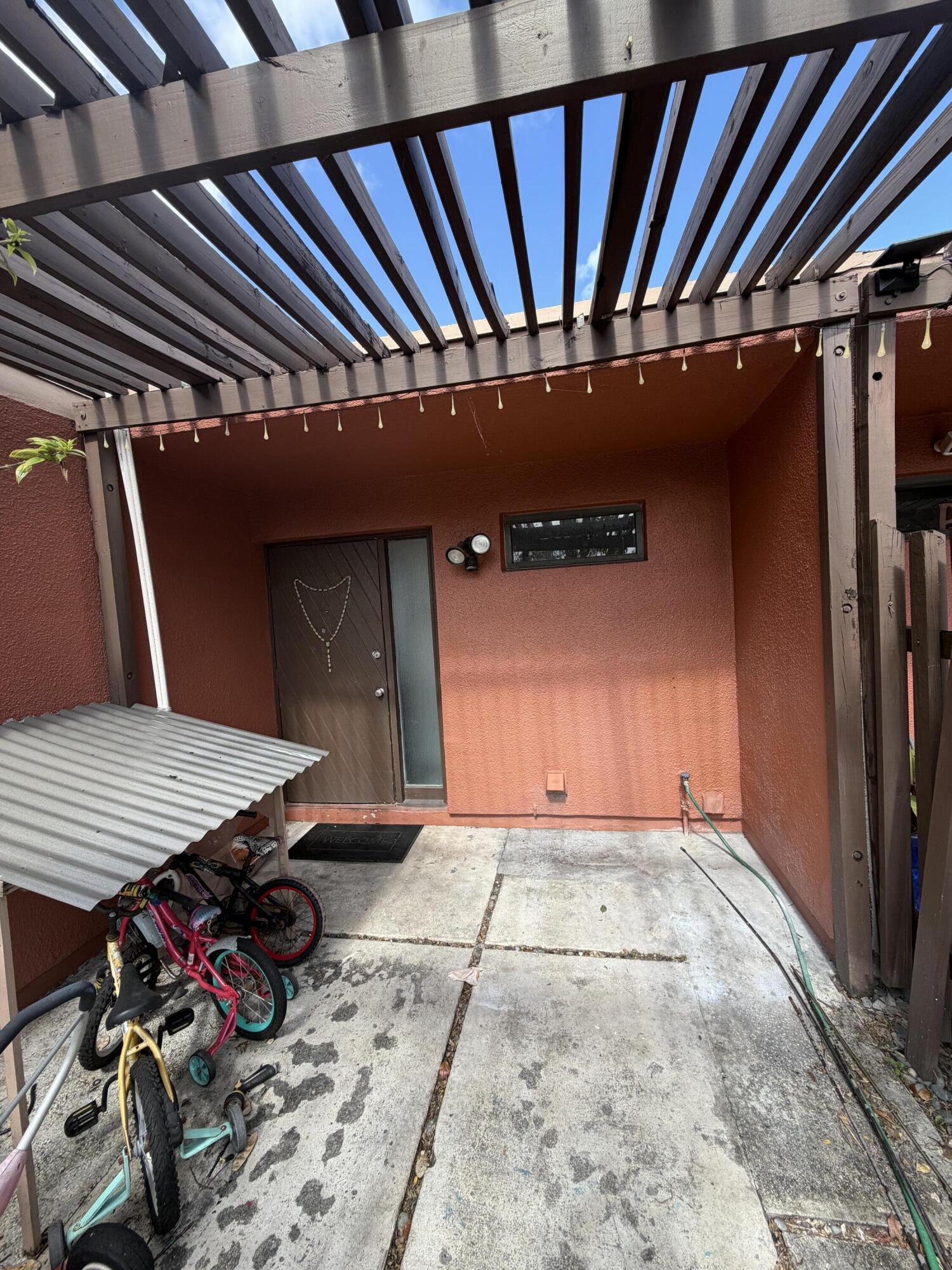 EVERGLADES SUGAR & LAND CO - Residential Lease