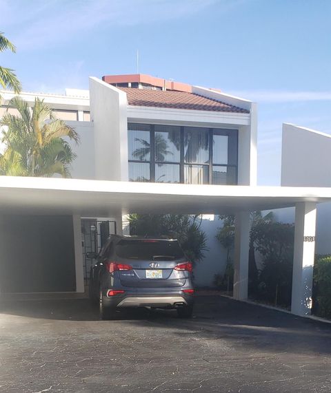 1908 Presidential Way West Palm Beach FL 33401