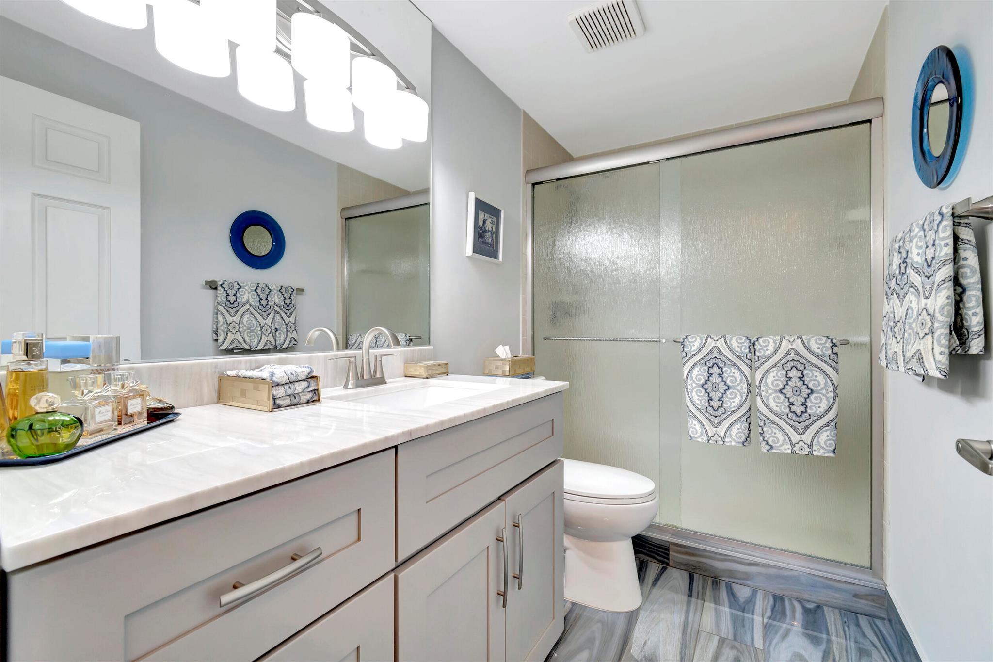 SOUTHWINDS AT BOCA POINTE CONDO - Residential