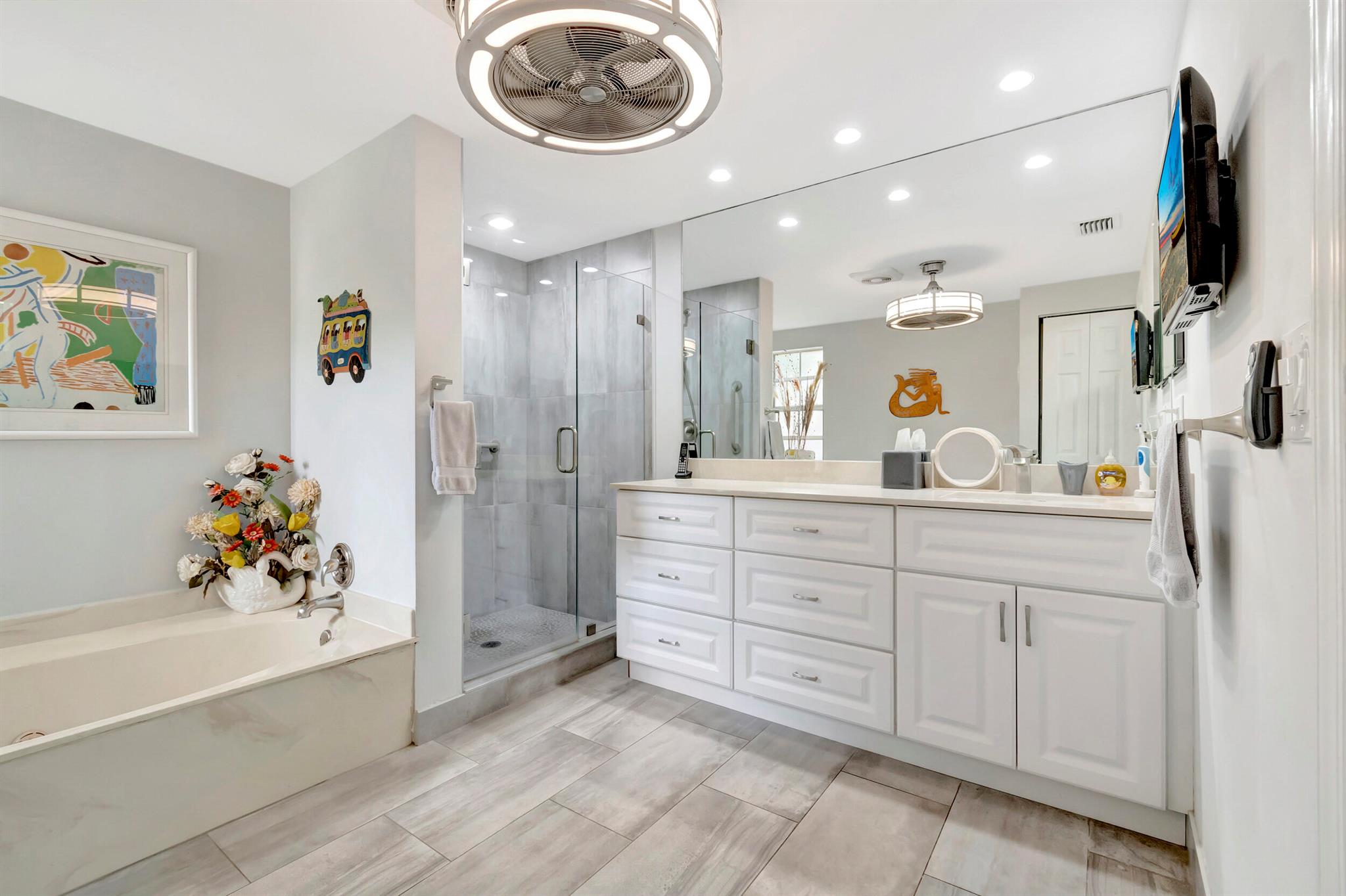 SOUTHWINDS AT BOCA POINTE CONDO - Residential