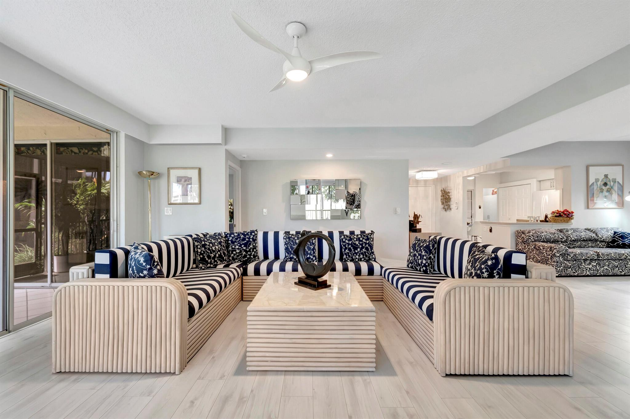 SOUTHWINDS AT BOCA POINTE CONDO - Residential