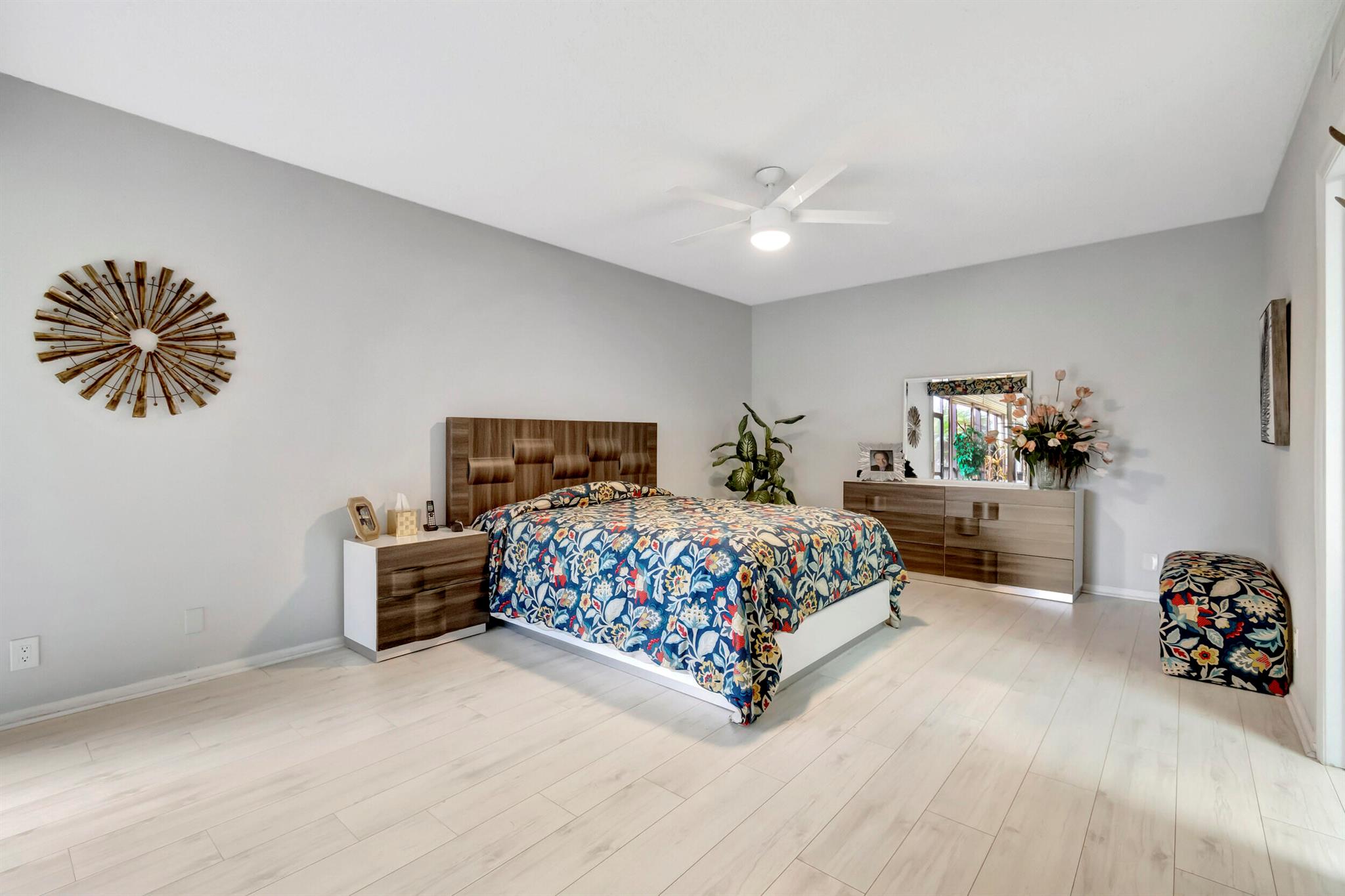 SOUTHWINDS AT BOCA POINTE CONDO - Residential