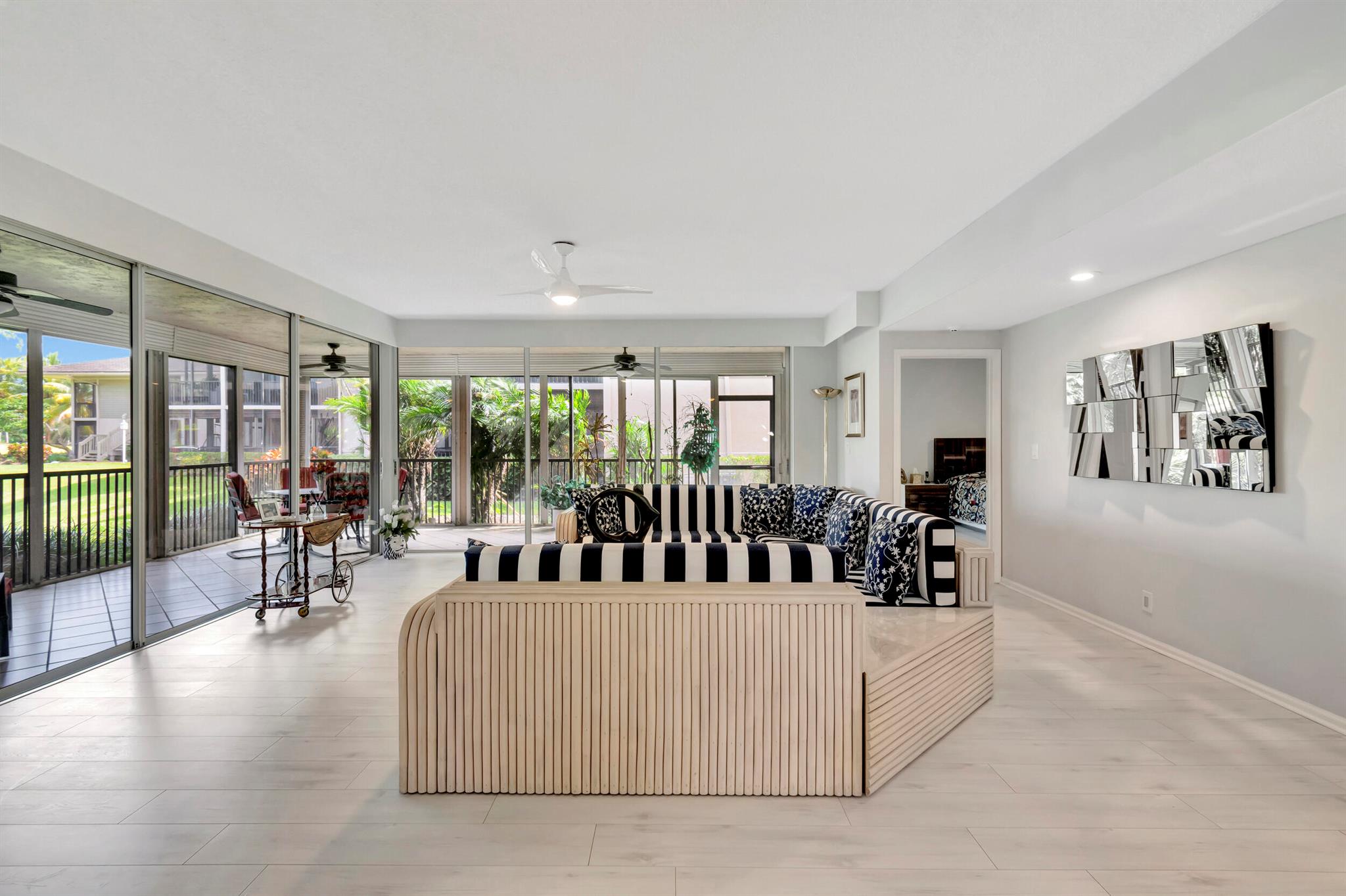 SOUTHWINDS AT BOCA POINTE CONDO - Residential