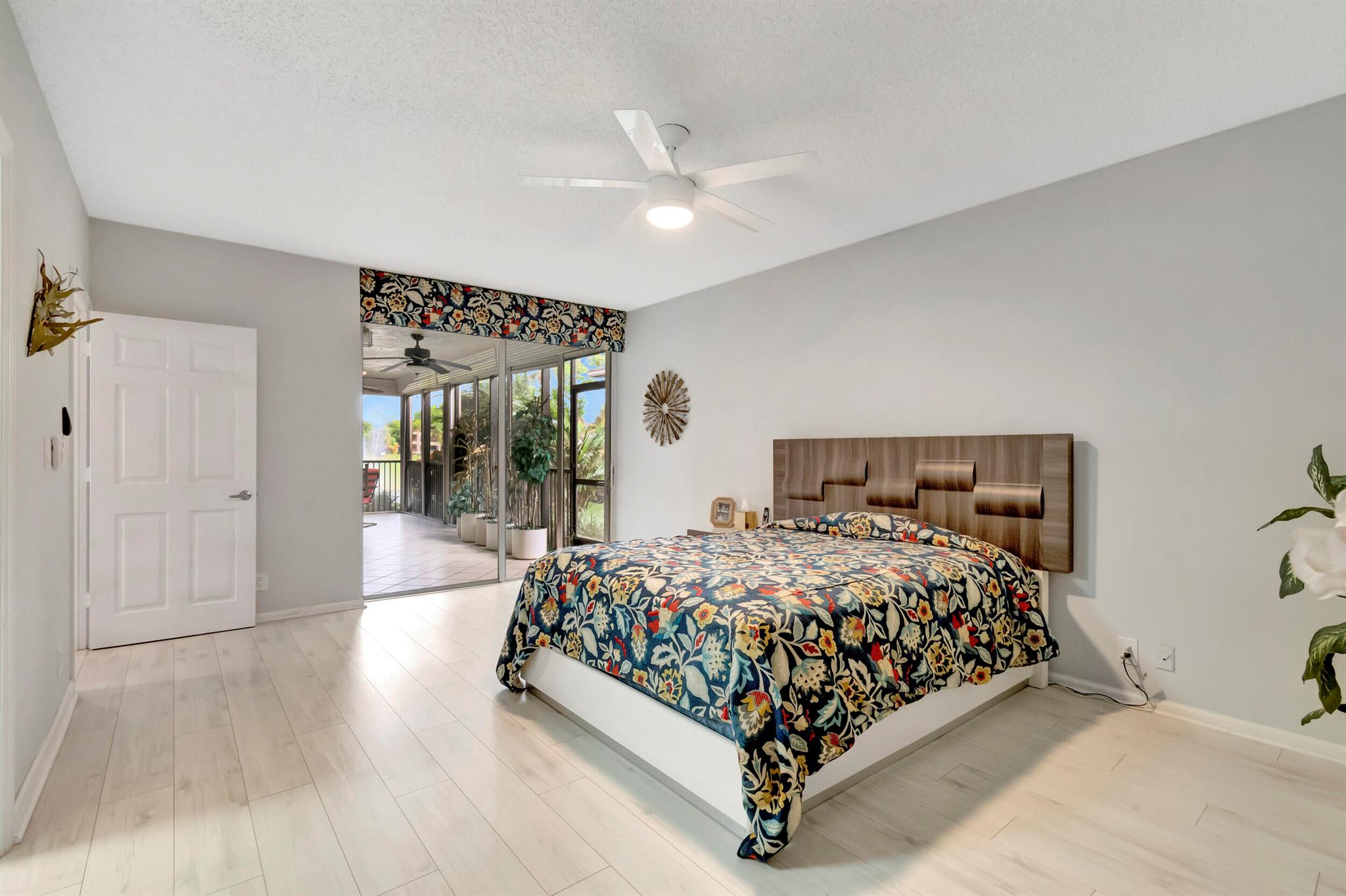 SOUTHWINDS AT BOCA POINTE CONDO - Residential