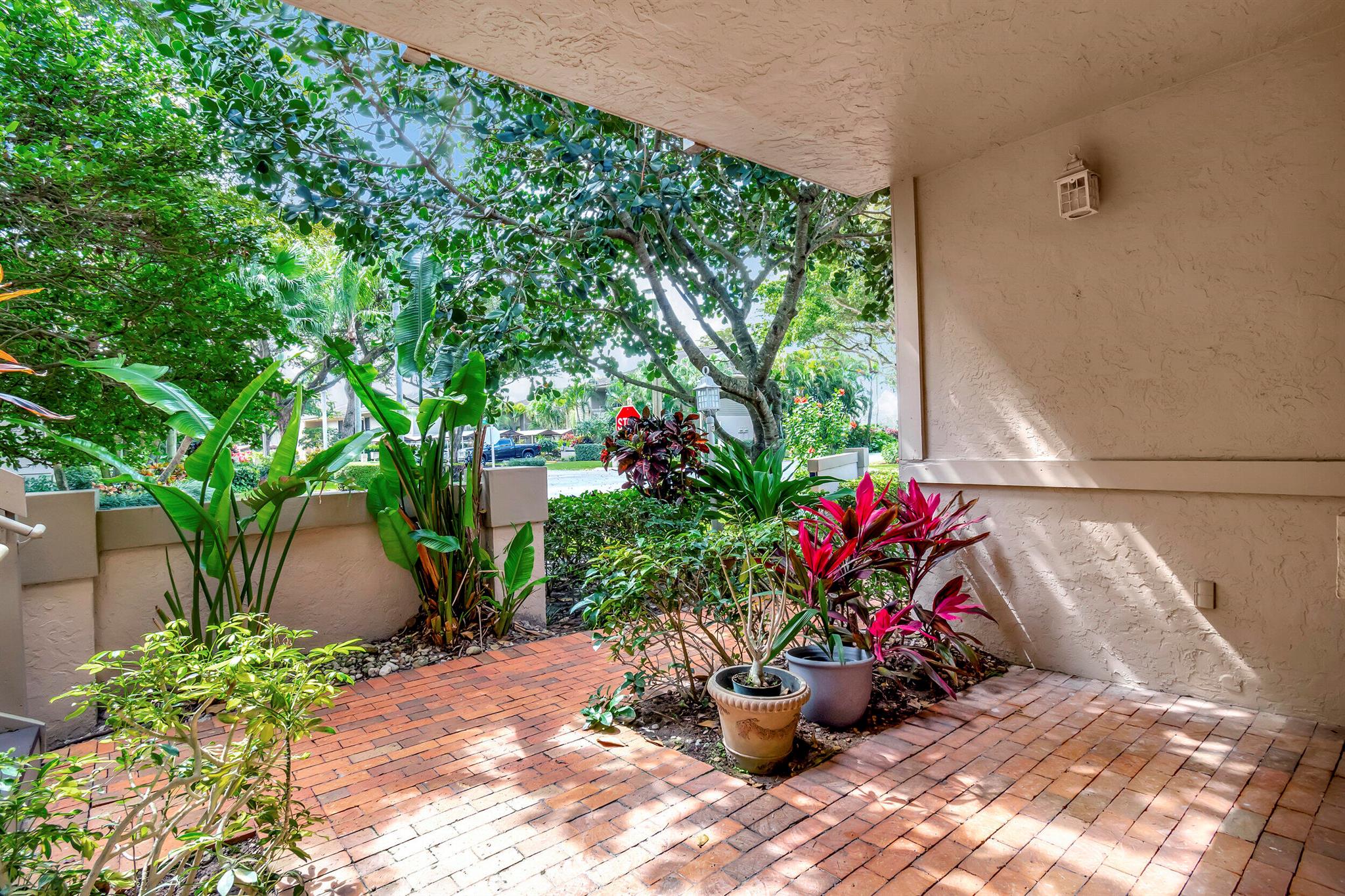 SOUTHWINDS AT BOCA POINTE CONDO - Residential