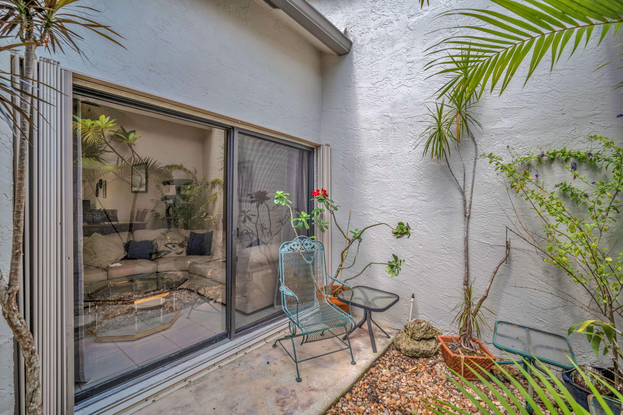 Properties 1109 LANDINGS Boulevard
