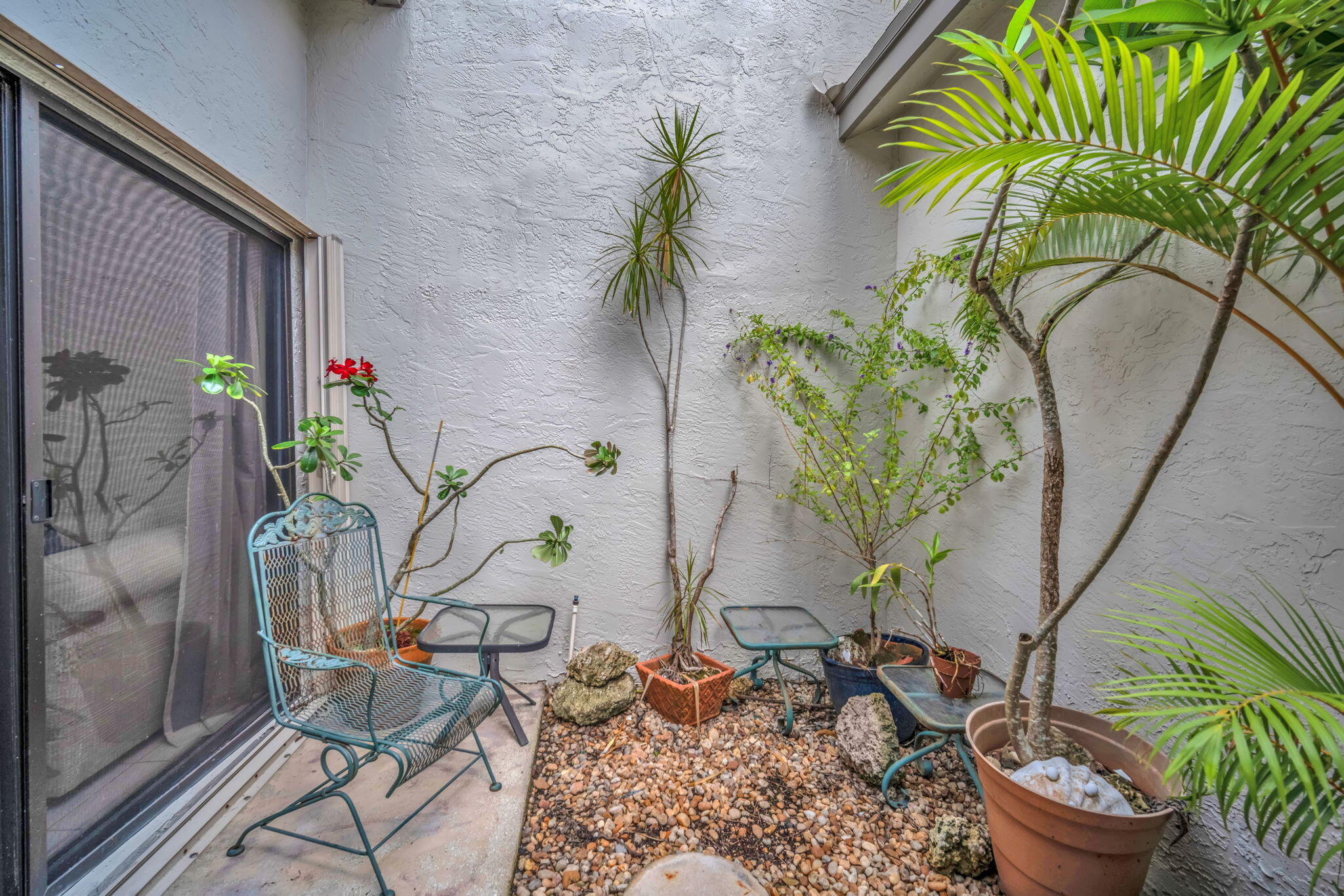 Properties 1109 LANDINGS Boulevard