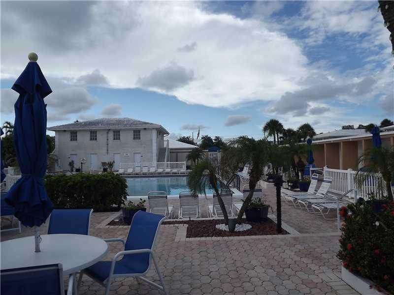 IMPERIAL POINT COLONNADES - Residential