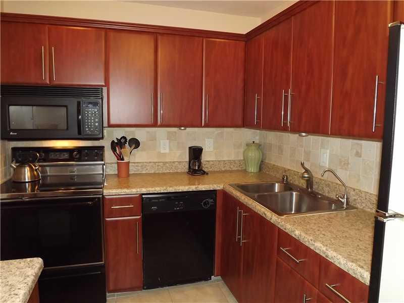 IMPERIAL POINT COLONNADES - Residential