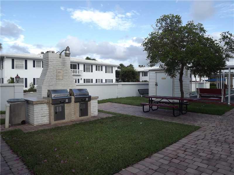 IMPERIAL POINT COLONNADES - Residential