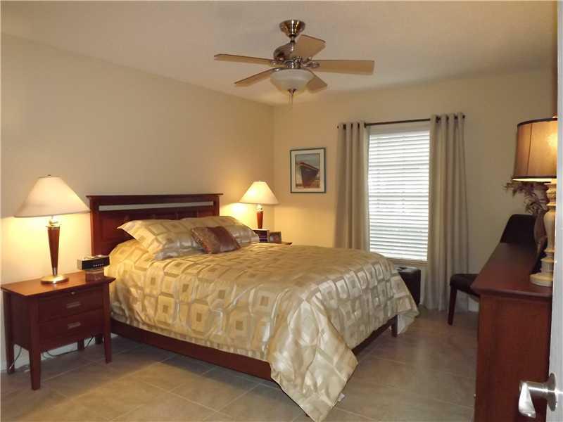 IMPERIAL POINT COLONNADES - Residential