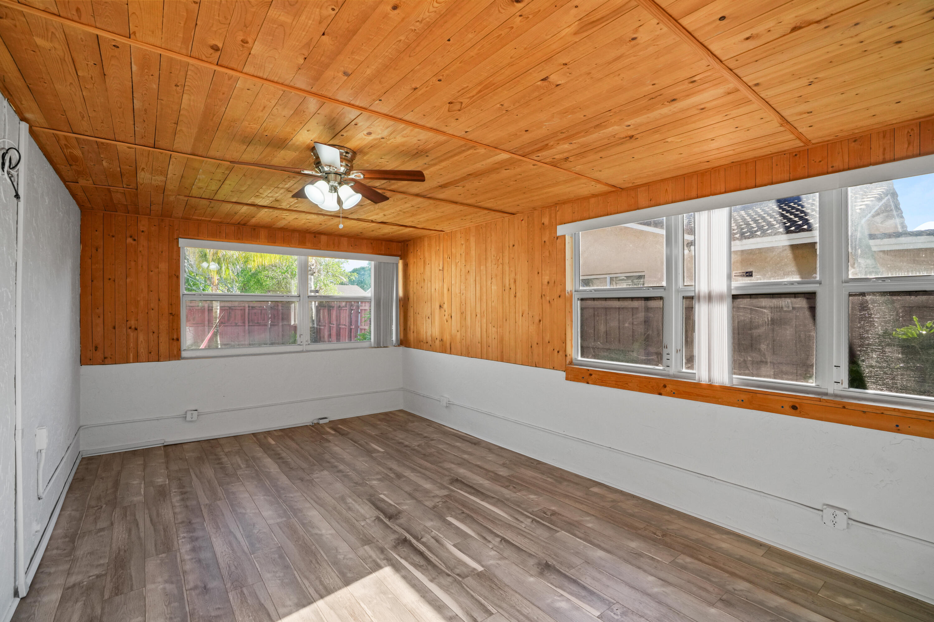 Hollywood Center Amd - Residential