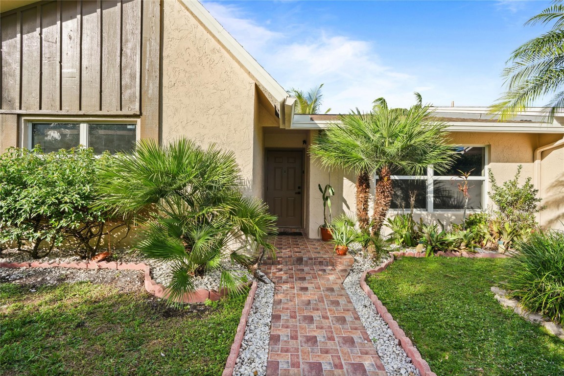 Hollywood Center Amd - Residential