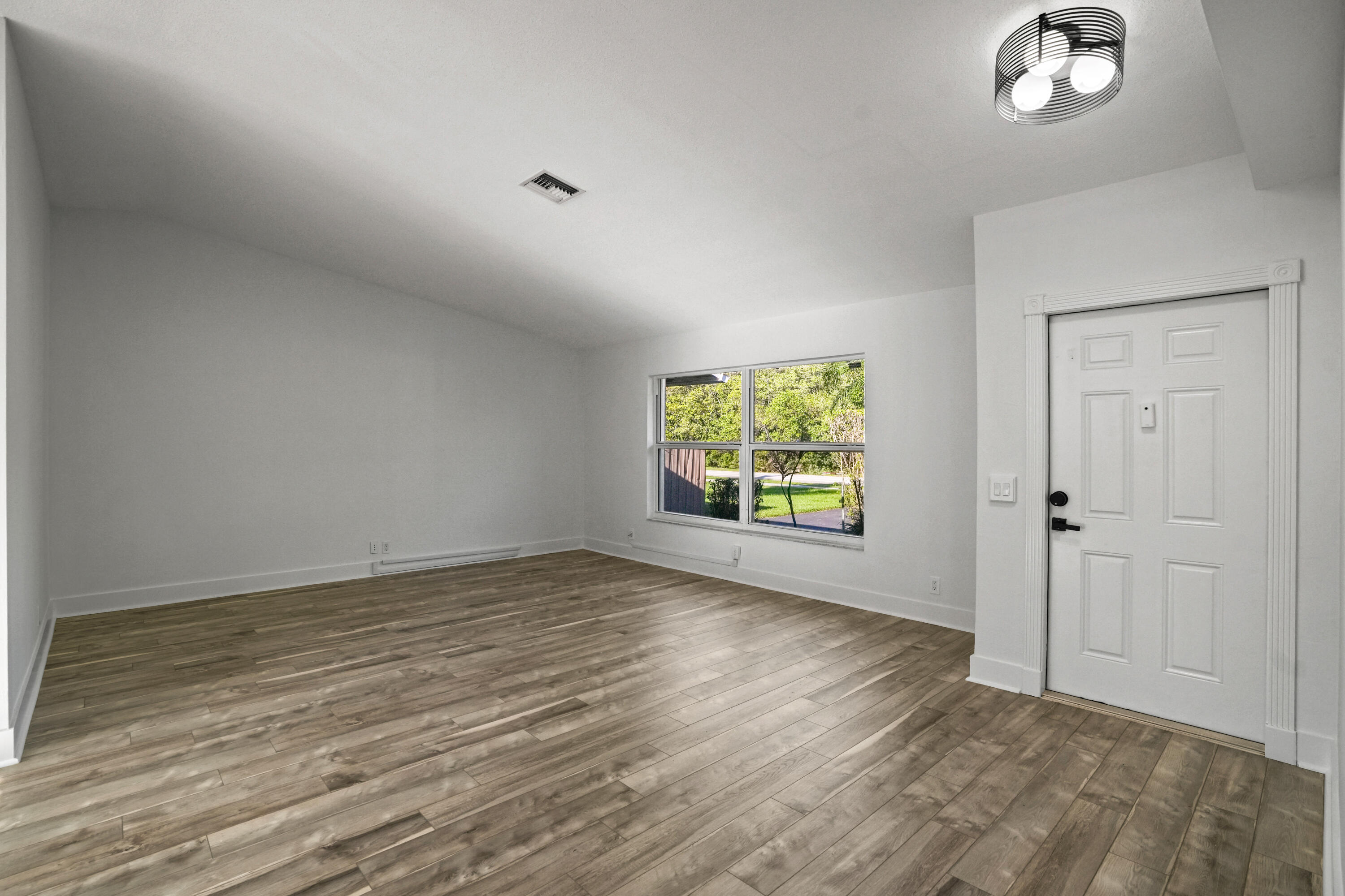 Hollywood Center Amd - Residential