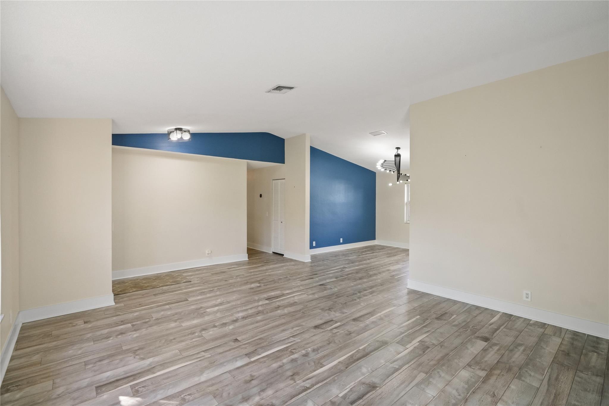 Hollywood Center Amd - Residential